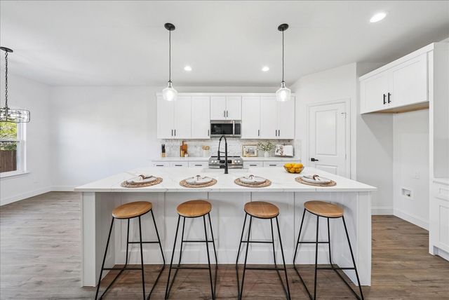 4609 Eagle Nest Court, Granbury, TX 76048