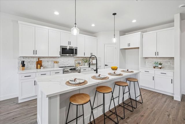 4609 Eagle Nest Court, Granbury, TX 76048