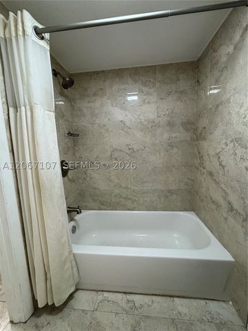 7470 Miami Lakes Dr B208, Miami Lakes, FL 33014