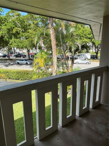 7470 Miami Lakes Dr B208, Miami Lakes, FL 33014