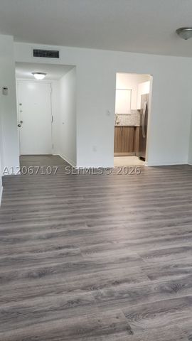 7470 Miami Lakes Dr B208, Miami Lakes, FL 33014