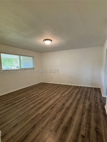 7470 Miami Lakes Dr B208, Miami Lakes, FL 33014