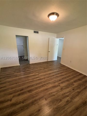 7470 Miami Lakes Dr B208, Miami Lakes, FL 33014