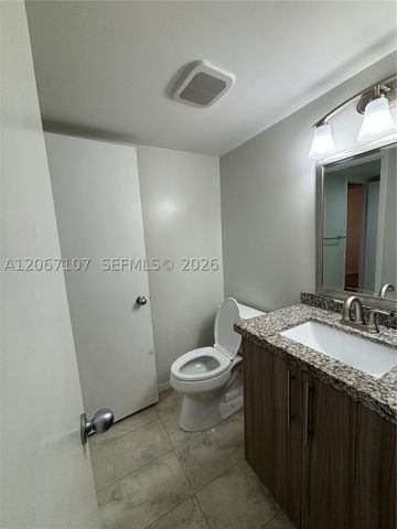 7470 Miami Lakes Dr B208, Miami Lakes, FL 33014