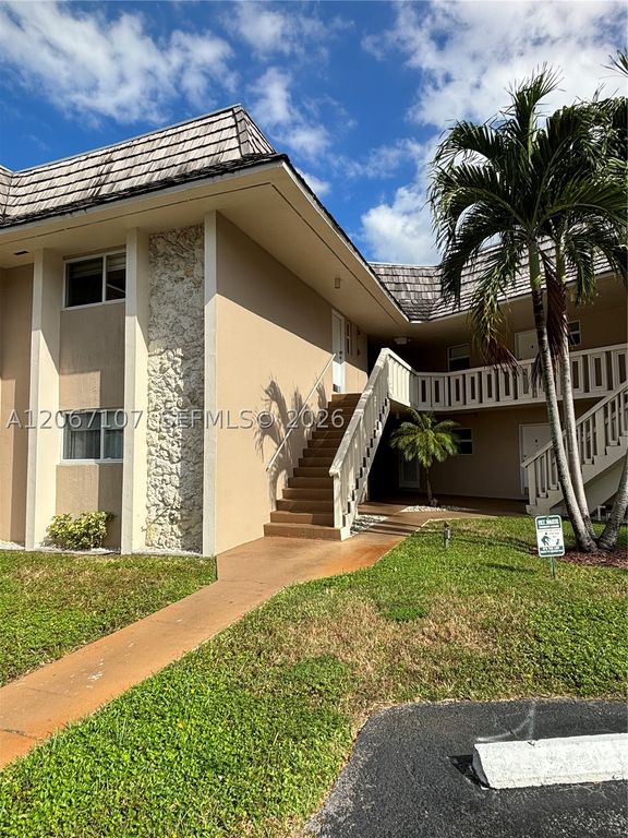 7470 Miami Lakes Dr B208, Miami Lakes, FL 33014