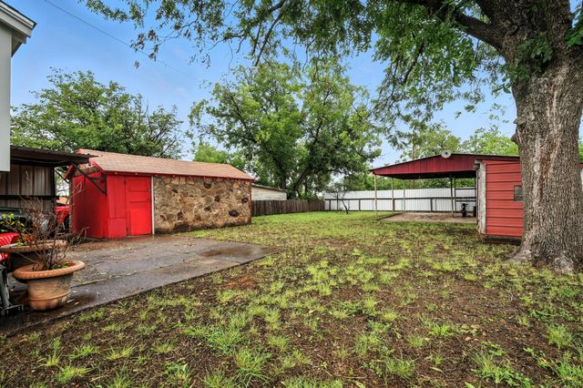 907 Bowie Street, Sweetwater, TX 79556