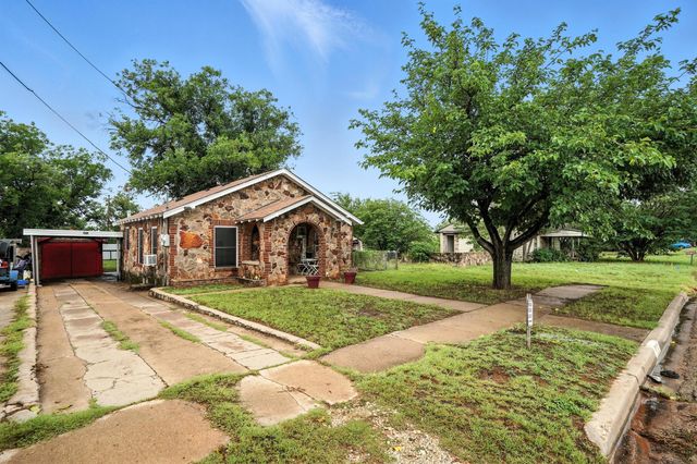 907 Bowie Street, Sweetwater, TX 79556
