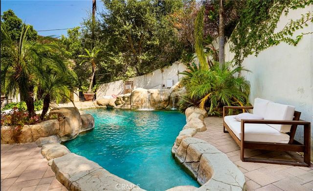 1441 Robmar Drive, Beverly Hills, CA 90210