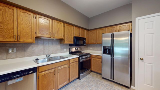 1237 Cranbrook Drive, Schaumburg, IL 60193