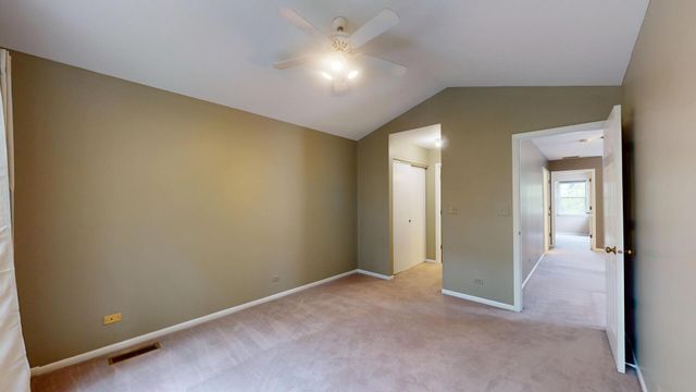 1237 Cranbrook Drive, Schaumburg, IL 60193