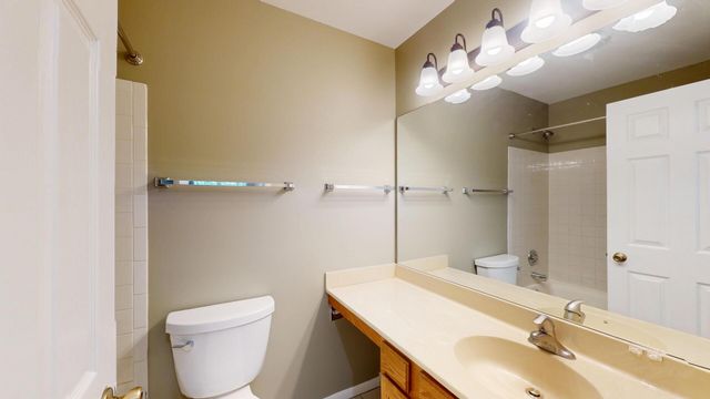 1237 Cranbrook Drive, Schaumburg, IL 60193