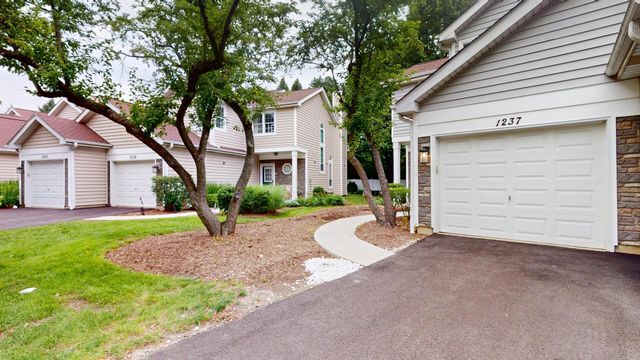 1237 Cranbrook Drive, Schaumburg, IL 60193