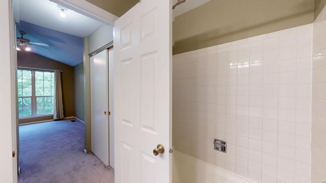 1237 Cranbrook Drive, Schaumburg, IL 60193