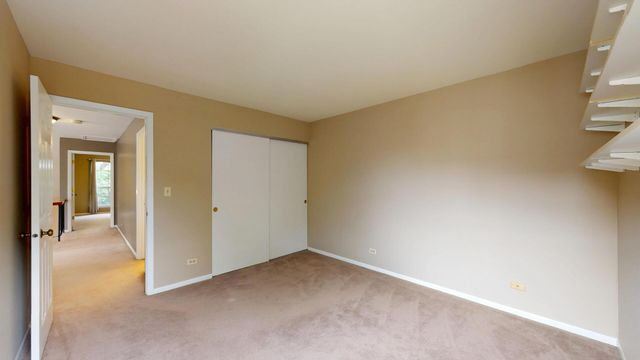 1237 Cranbrook Drive, Schaumburg, IL 60193