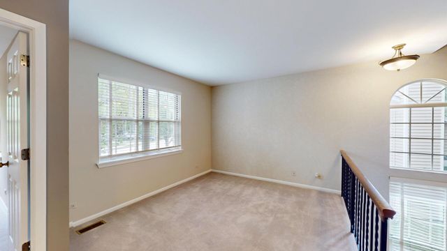 1237 Cranbrook Drive, Schaumburg, IL 60193