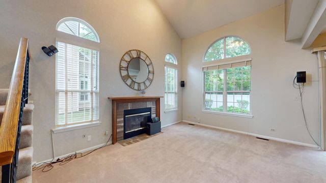 1237 Cranbrook Drive, Schaumburg, IL 60193
