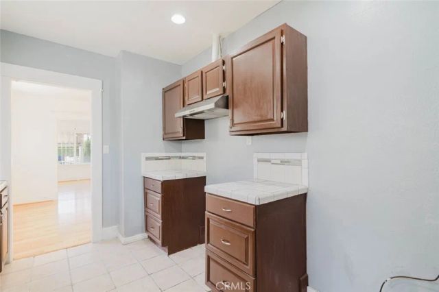 3650 7th Avenue, Los Angeles, CA 90018