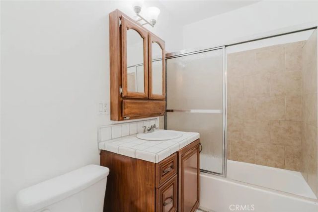 3650 7th Avenue, Los Angeles, CA 90018
