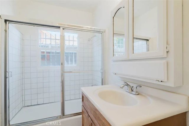 3650 7th Avenue, Los Angeles, CA 90018