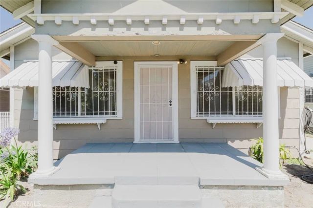 3650 7th Avenue, Los Angeles, CA 90018