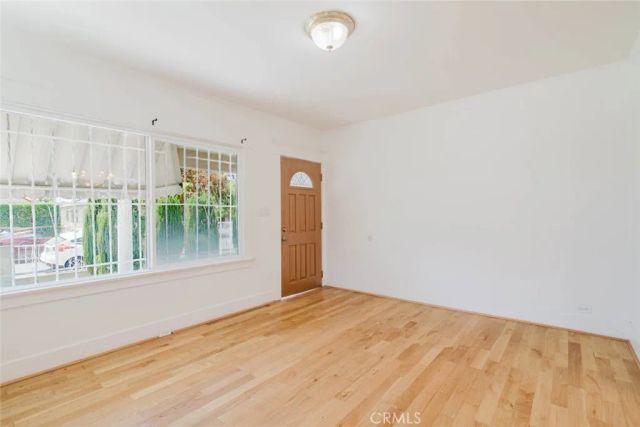 3650 7th Avenue, Los Angeles, CA 90018
