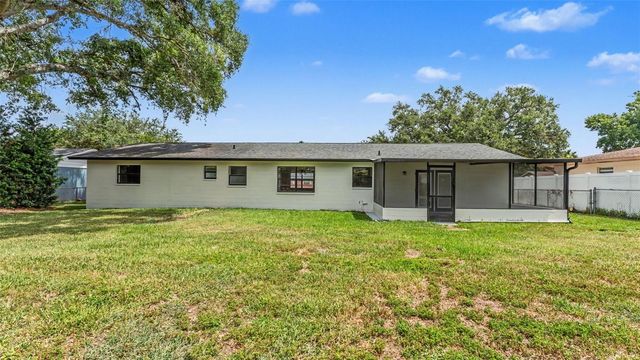 1311 NORTHGLEN LANE, Lakeland, FL 33813