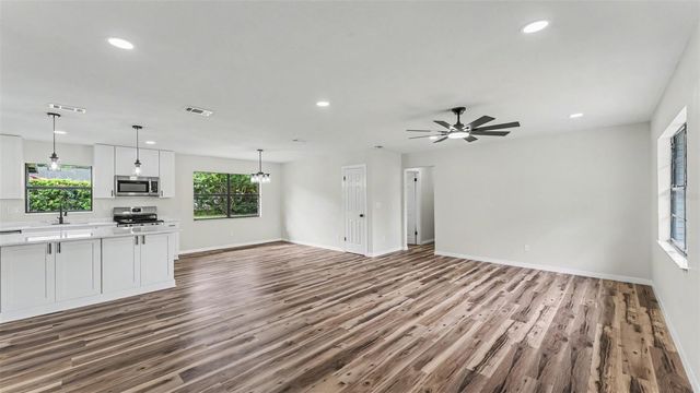 1311 NORTHGLEN LANE, Lakeland, FL 33813