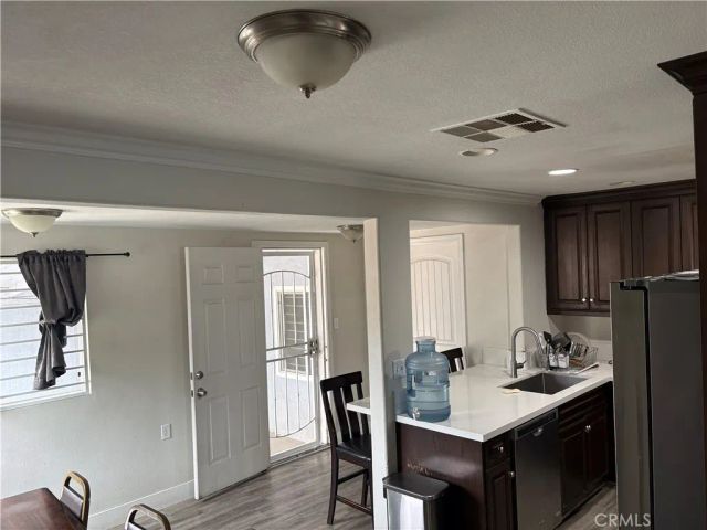 501 W Latham, Hemet, CA 92543