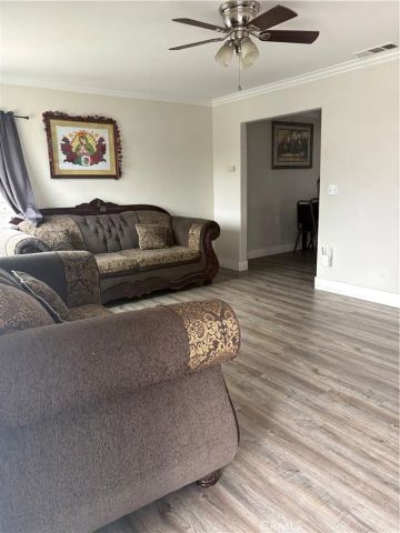 501 W Latham, Hemet, CA 92543