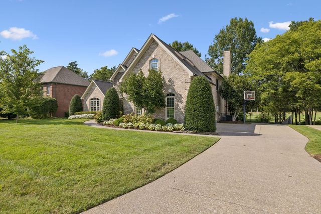 218 Gardenridge Dr, Franklin, TN 37069