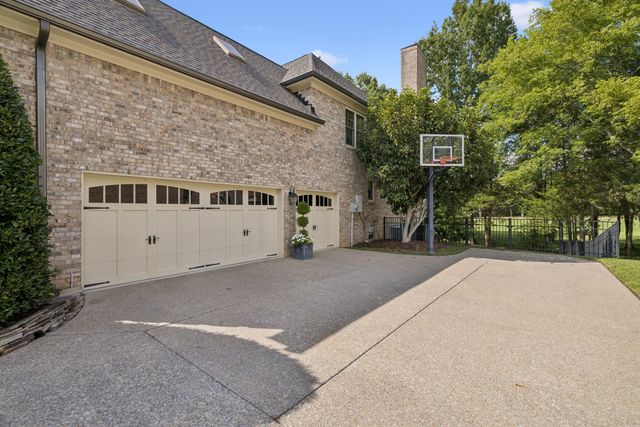 218 Gardenridge Dr, Franklin, TN 37069