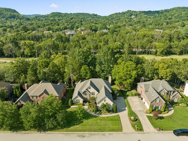 218 Gardenridge Dr, Franklin, TN 37069