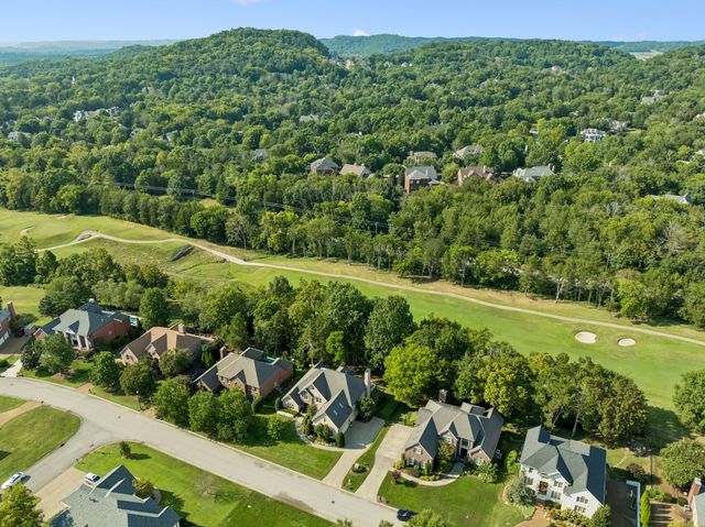 218 Gardenridge Dr, Franklin, TN 37069