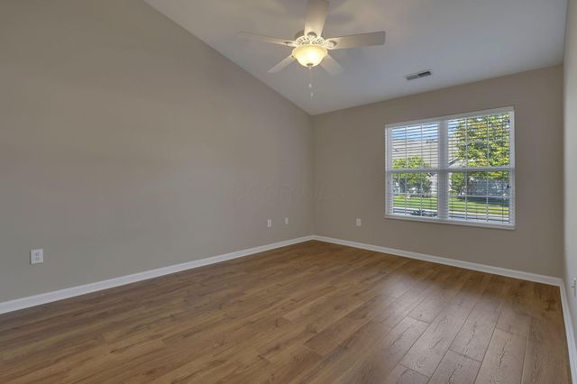 8083 Farm Crossing Circle, Powell, OH 43065