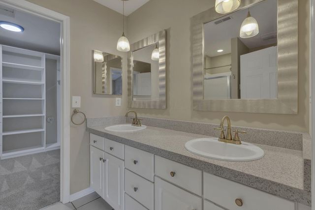 8083 Farm Crossing Circle, Powell, OH 43065