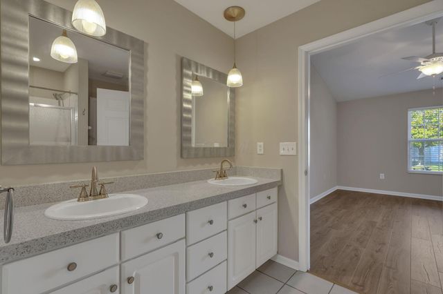 8083 Farm Crossing Circle, Powell, OH 43065