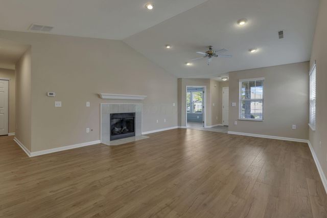 8083 Farm Crossing Circle, Powell, OH 43065