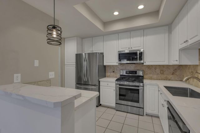 8083 Farm Crossing Circle, Powell, OH 43065