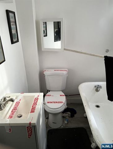 25 Bostwick Avenue, Jersey City, NJ 07305