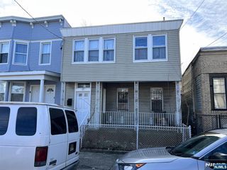 25 Bostwick Avenue, Jersey City, NJ 07305