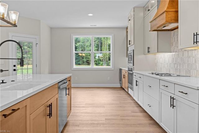 2500 Peaceful LN, Virginia Beach, VA 23456