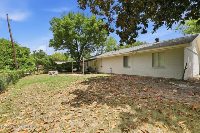 32 Yorkshire Parkway, Gulfport, MS 39503