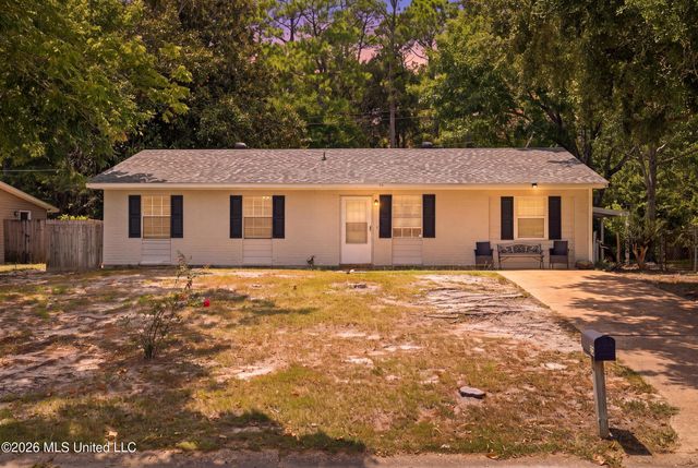 32 Yorkshire Parkway, Gulfport, MS 39503