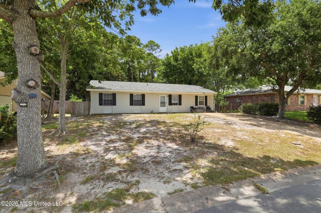 32 Yorkshire Parkway, Gulfport, MS 39503
