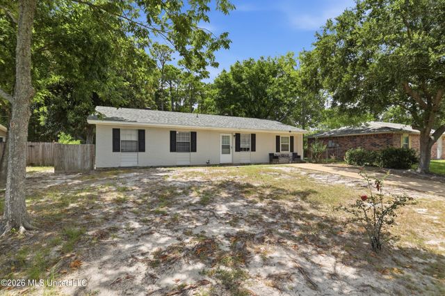 32 Yorkshire Parkway, Gulfport, MS 39503