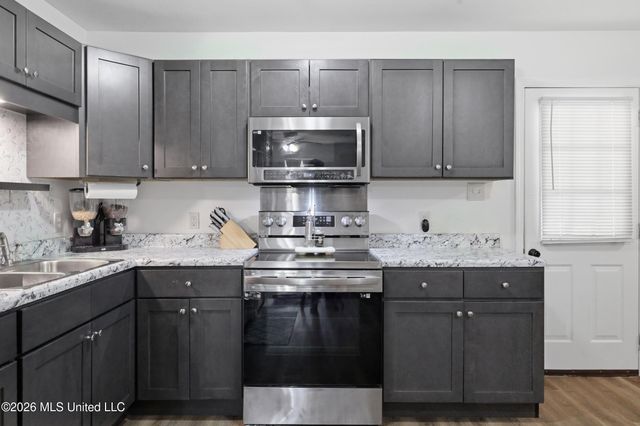 32 Yorkshire Parkway, Gulfport, MS 39503
