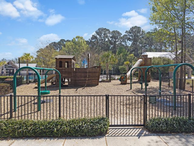 1820 Agate Bay Drive, Mount Pleasant, SC 29466