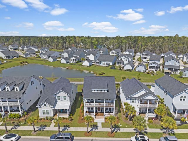 1820 Agate Bay Drive, Mount Pleasant, SC 29466