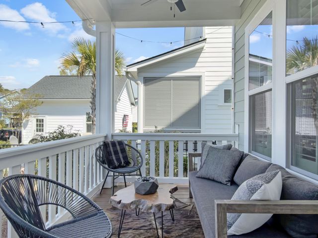 1820 Agate Bay Drive, Mount Pleasant, SC 29466