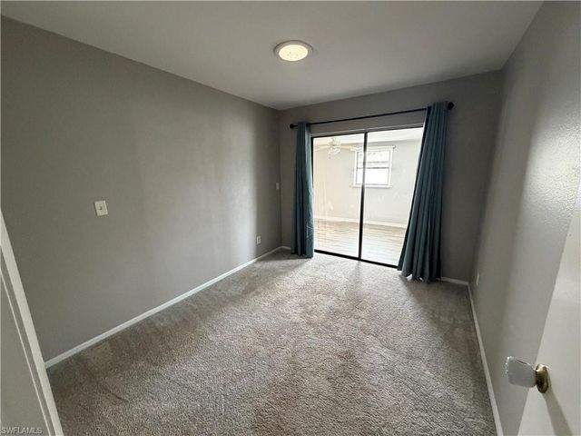 2121 SE 1st TER, Cape Coral, FL 33990